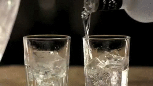 Гифка наливают водку в стопки