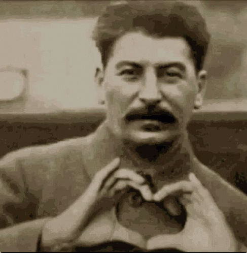 Гифка лови сердечко от Сталина. Гифка лови сердечко от Сталина.