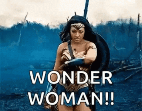 Картинка gif с надписью на английском Wonder Woman с негритянкой.