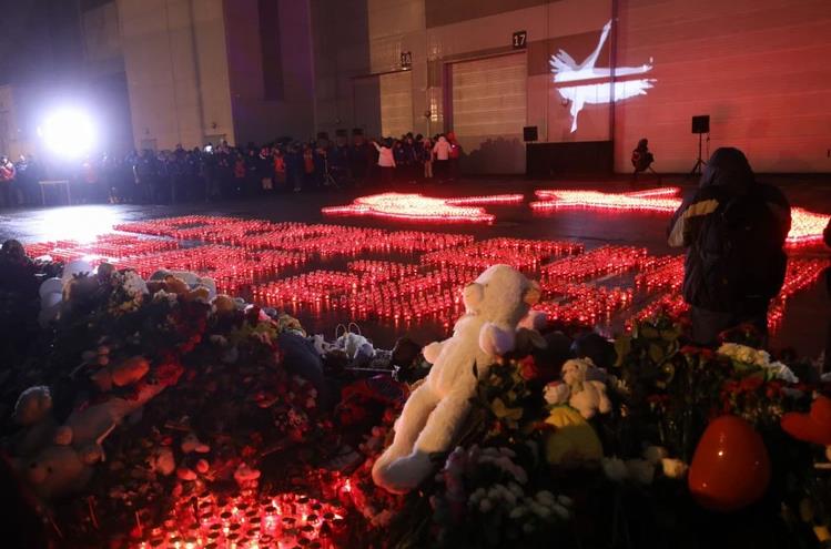 Фотография с акции паями "Белые журавли".