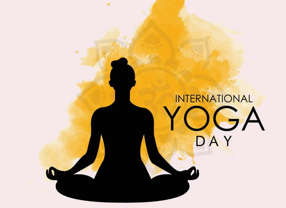 Необычная открытка с надписью "International Yoga Day".