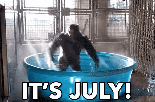 Смешная гифка с танцующей обезьяной в ванной и текстом "It's July". Смешная гифка с танцующей обезьяной в ванной и текстом "It's July".
