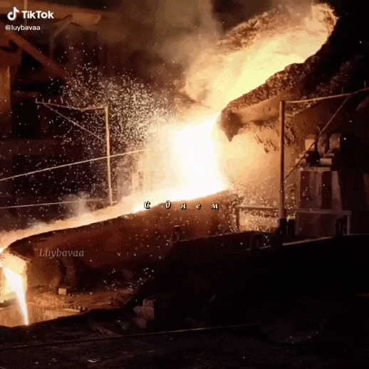Гифка из Tik Tok видео с днём металлурга! Железных нервов, стальной выдержки, бетонного оптимизма и бесконечного везения.