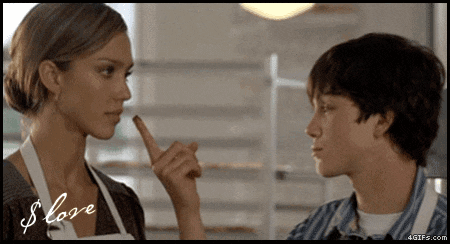Актриса Jessica Alba соблазнительно облизала палец гиф. Актриса Jessica Alba соблазнительно облизала палец гиф.