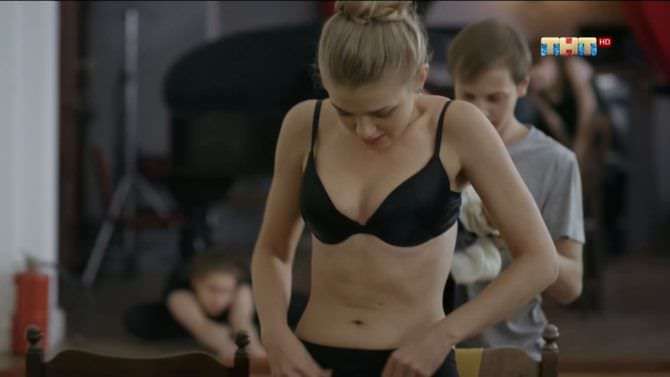 Горячая Анастасия&nbsp;Уколова&nbsp;в спортзале.