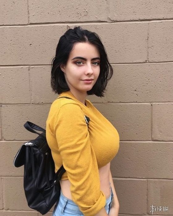 Julia Burch голая, горячие фото 18+, молодая девушка разделась на нашем сайте, слив фото с OnlyFans, все откровенные фото на нашем сайте.