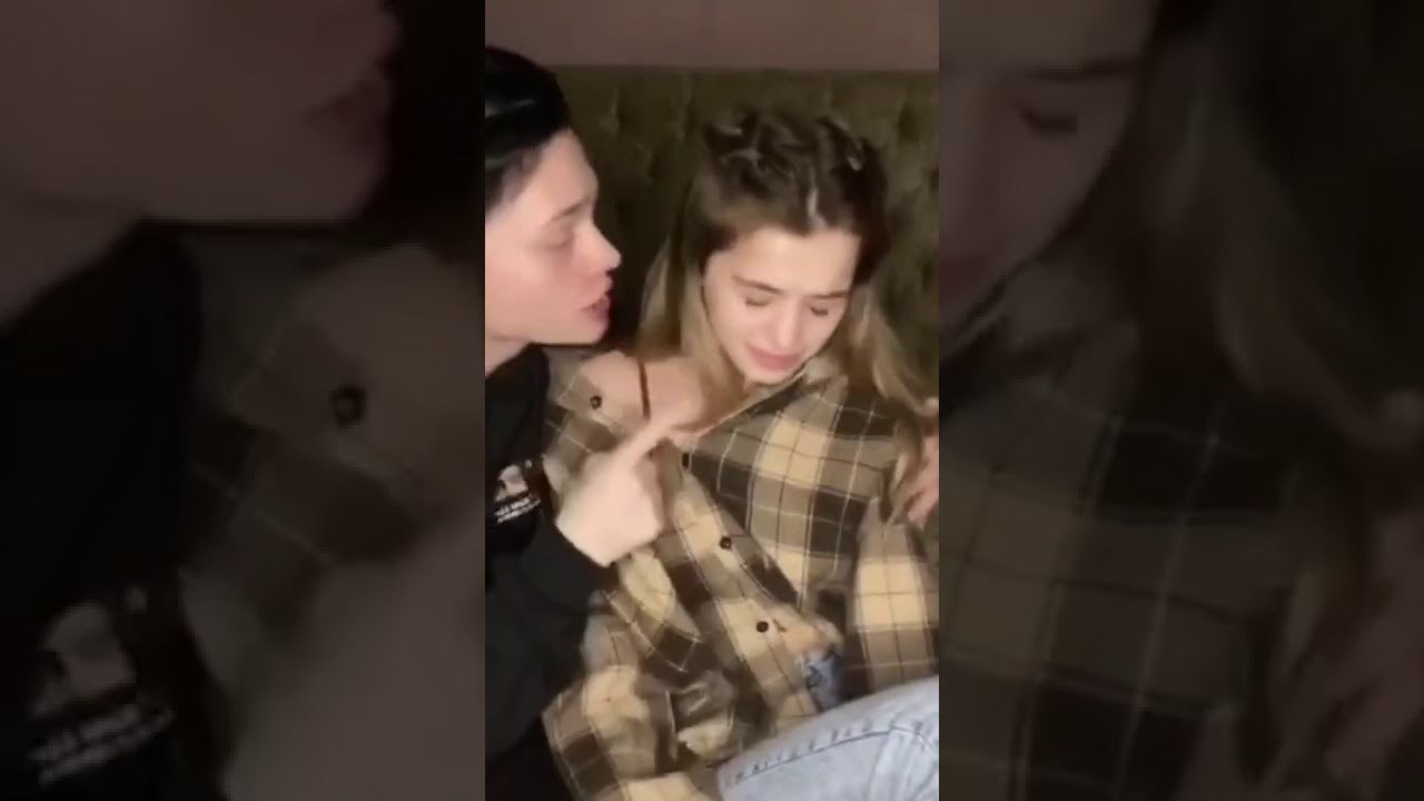 Пара начала встречаться еще будучи подростками, а сам блогер говорил, что это были первые юношеские чувства, которые они не смогли пронести дальше.