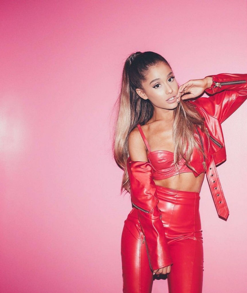 Ariana grande слив