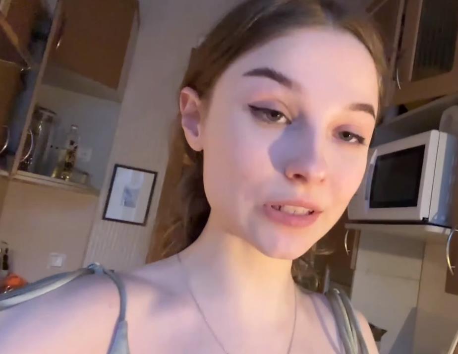 Знойная геймерша f639olya.