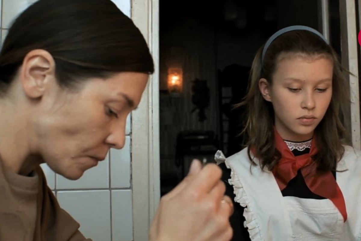 Анна Пересильд в роли Айгуль.