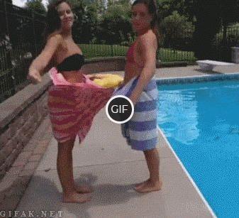 Смешные гифки с фейлами девушек