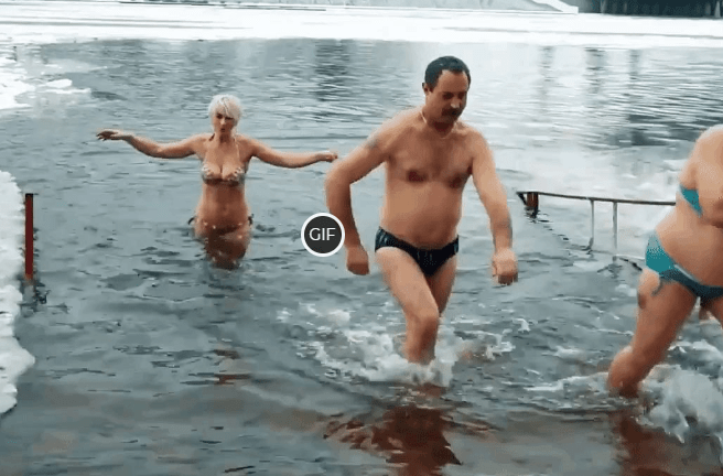 Гифки купание в проруби на Крещение