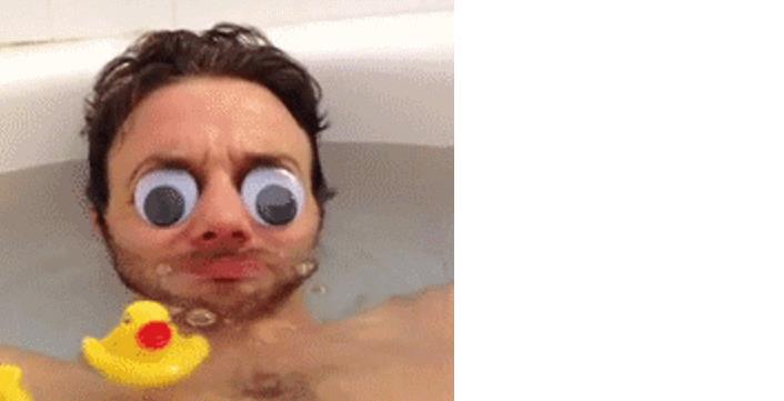 Гифки мужик в ванне с уточками (10 gif картинок)